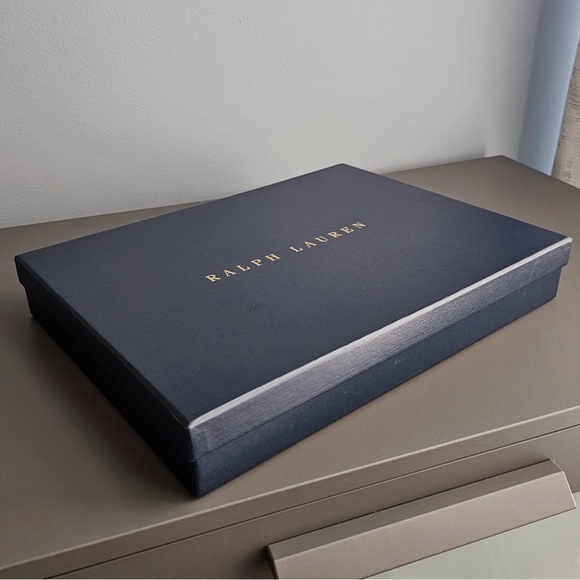 Authentic Ralph Lauren Gift Box - Picture 3 of 6